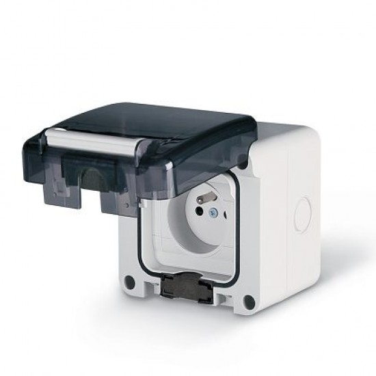 Zásuvka IP66 Protecta na omietku (137.6411) Scame